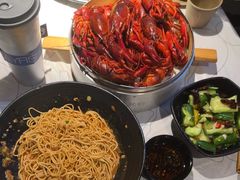 -巴厘龙虾·榜首油焖大虾(音乐学院·沿江酒馆店)