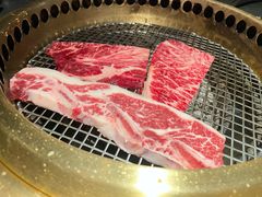 -铭牛烧肉·和牛海鲜自助(高新月牙湖店)