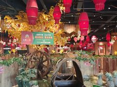 大堂-老滇山寨•云南特色菜•地方菜•民族风情歌舞表演(金碧店)