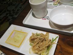 -多嘴肉蟹煲(华联店)