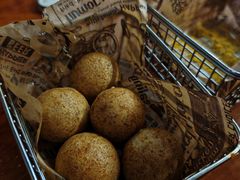 -BHC炸鸡(明洞总店)