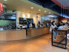自助取餐区-The Habit Burger Grill 哈比特汉堡(复兴soho店)