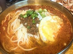 招牌传统麻辣面-聚合鑫东北熏酱熟食麻辣面(长阳店)