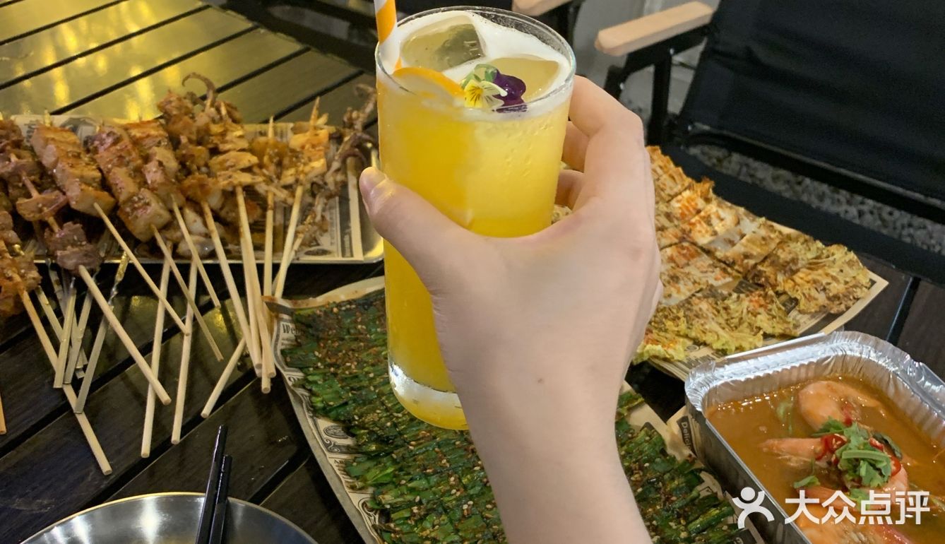 杭州打工人下班避风港，半杯李白小酒馆