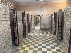 -吐斯廉屠杀博物馆