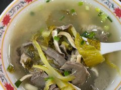 招牌酸菜猪杂汤-陈记汤饭(水巷口店)