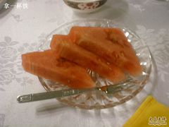 西瓜送了两次-万宝海鲜舫(劳动公园店)