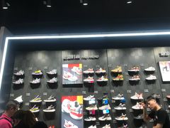 -李宁(苏州中心店)