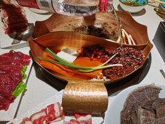 -墨居上隐·院子里火锅(峨眉店)