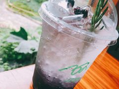 -Chom Cafe and Restaurant