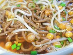 牛汤饸烙面-疯狂牛骨饸饹面(光华路店)
