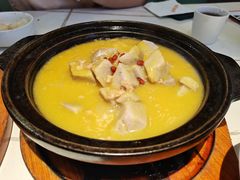 -阿瓦山寨·湘菜现炒·剁椒鱼头王(咸阳总店)