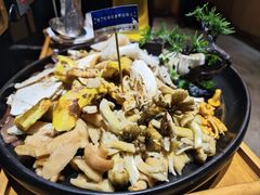 -一朵菌·野生菌探索家火锅(南亚店)