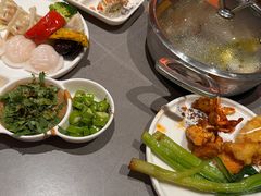 -黑金·寻焰自助百汇·烤肉·火锅(中街店)