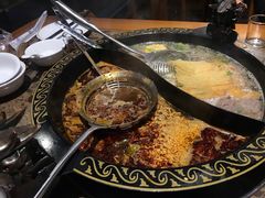 -悦牧·酸汤牛肉火锅(沃尔玛店)