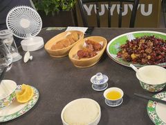 -渔语鱼新川菜Bistro(万象天地店)