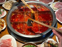 -老房老舍重庆火锅(假日城市店)