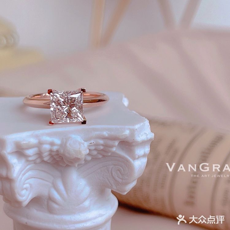 青岛钻戒💍事事惊喜，时时周全