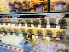 -白玉兰食品甜凤店(合生汇店)