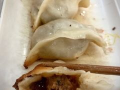 -珊珊小笼馆(仙霞路店)