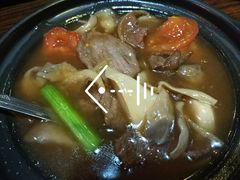 牛肉菌煲-裕记烧腊连锁餐饮(国商分店)