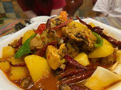 新疆大盘鸡-新疆红柳花餐厅(新洲店)