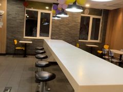 -麦当劳(杨林得来速店)