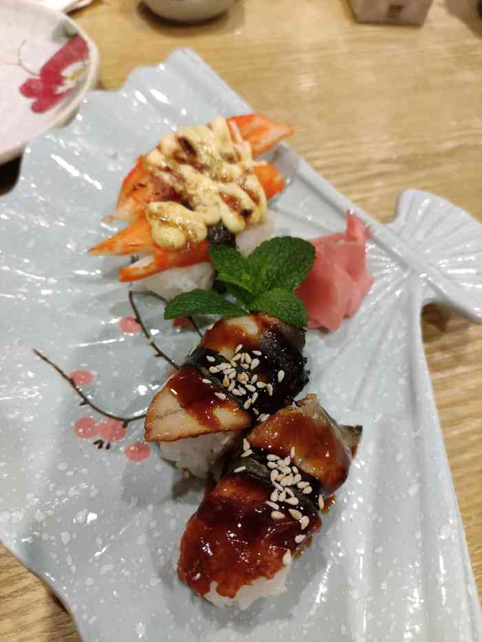 小野寿司-"【鸡胸肉蔬菜饼】鸡肉加上西兰花和胡萝卜,.