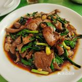 逛个皮革城，随便吃点垫垫肚子，菜品的相貌真心不好