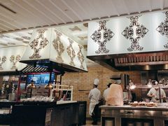 -圣丰索菲特·2 On 988 Café 自助餐厅