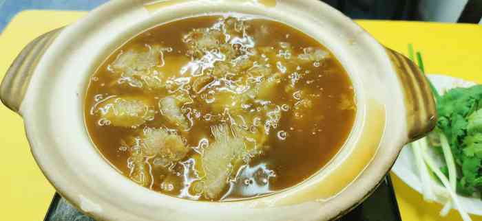 义福巷鱼翅燕窝-"在泰国真的很多地方都有中国人,有中文. .