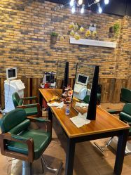 -PE SALON