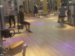 -威克健身游泳(万菱汇店)