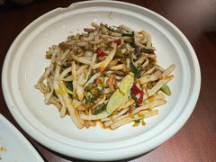 -魏铭鱼头捞饭(晋阳路店)