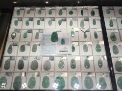 -北京七彩云南翡翠珠宝旗舰店(月坛店)