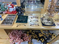 -肆兮眼镜·蔡司·徕卡战略合作店(大坪店)