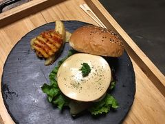 -HIGH FIVE哈福手工汉堡(桂林路店)