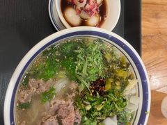 -云阿蛮云南生烫牛肉米线(奉贤路店)