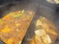 -鱼窝棚柴火铁锅炖(富山屯店)