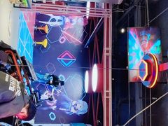 -VR+乐园·VR电竞·家庭亲子·密室逃脱·轰趴团建