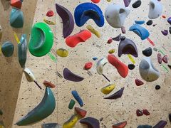 -问山MountQuest攀岩馆