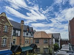 -钟书阁(松江泰晤士小镇店)