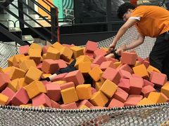 -极限PLAY运动娱乐新世界·团建派对潮玩休闲馆·室内蹦极高空游乐园