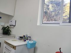 -茂菊口腔连锁(浦东南路店)