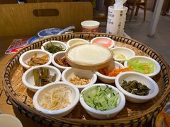 -包整·丝娃娃(一览甲秀楼风景店)