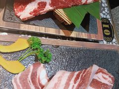 -黑牛の場烤肉(摩天活力城店)
