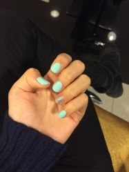 -镁连社·美联社