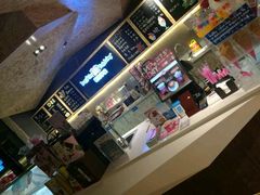 -新华里咖啡书吧(新华书店小寨店)
