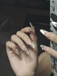 -丽心自助美甲美睫