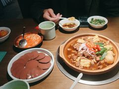 -蔡婶牛腩牛杂煲(长安万科店)
